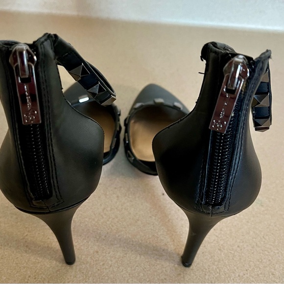 Jessica Simpson Black Studded Heels - Picture 5 of 7